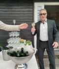 Yann 57 ปี Bormes Les Mimosas France