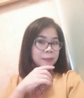 Yuphin 52 ans พล Thaïlande