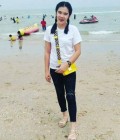 Kanthana 37 Jahre นครปฐม Thailand