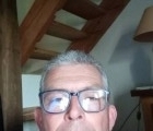 Philippe 57 ปี Blanquefort-sur-briolance France