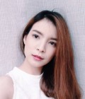 Apinya 32 ans Phuket Thaïlande