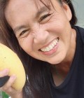 Sukanya 54 ans Prachuap Khiri Khan Thaïlande
