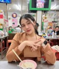 Ploywa 36 Jahre Rawai Thailand