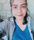 Sawanee 46 Jahre Trang Thailand
