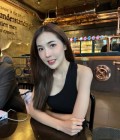 Lily 35 ปี Bangkok ไทย