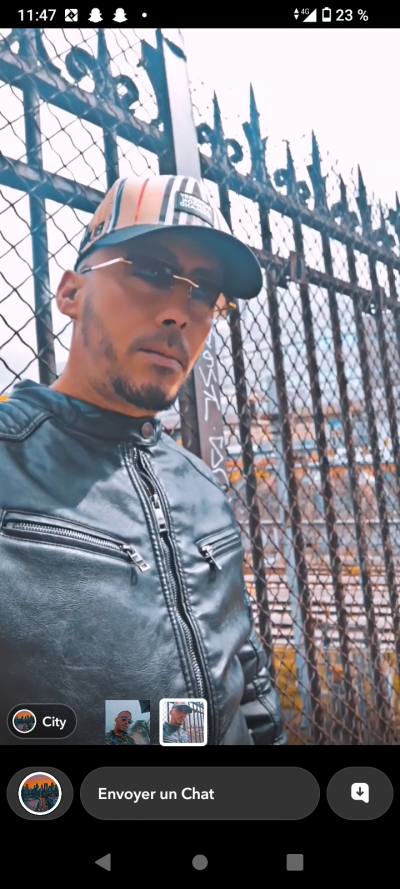 Lakhdar 40 ปี Pau  France