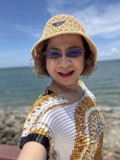 Molly 53 years Uttaradit Thailand