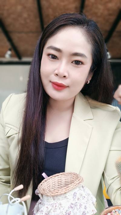 Phawini 34 ans Chaiyaphum Thaïlande