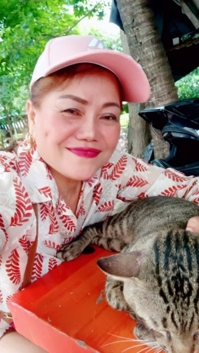 Lin 53 years Bangkok Thailand