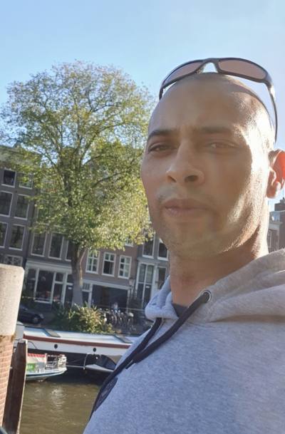 Stephane 44 ปี Bazoches-sur-le-betz  France