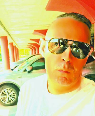 Pierre 53 ปี Bordeaux France