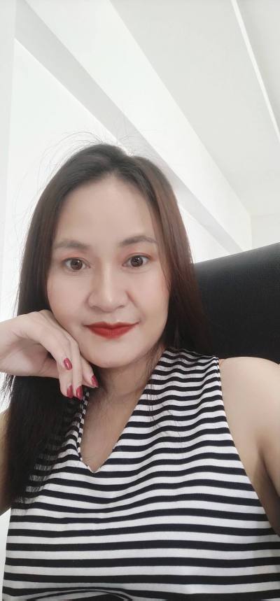 Nicha 35 ans Sakonnakhon Thaïlande