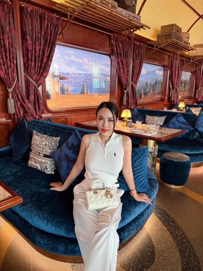 Lisa 34 ans Dubai Thaïlande