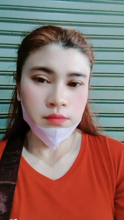 NUTCHANAT 44 ans Sakaeo  Thaïlande