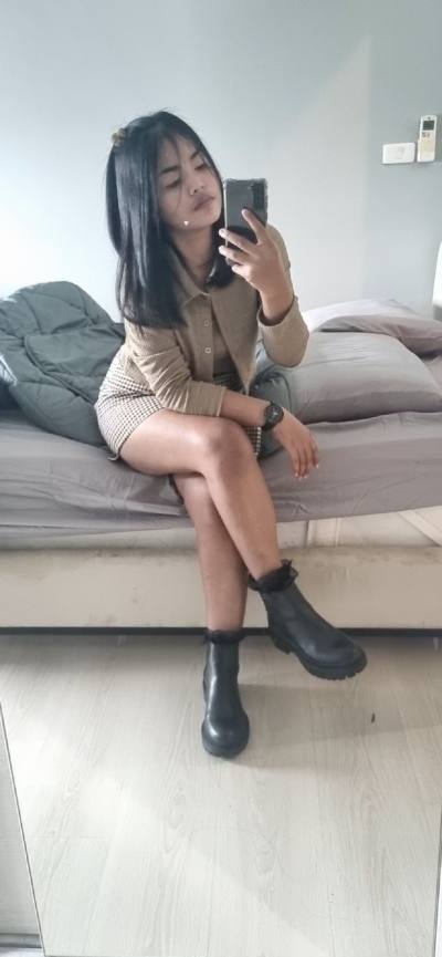Rose 35 ans สตึก Thaïlande