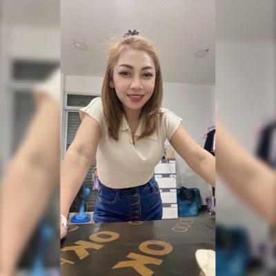Sasithorn 41 ans พระสมุทรเจดีย์ Thaïlande