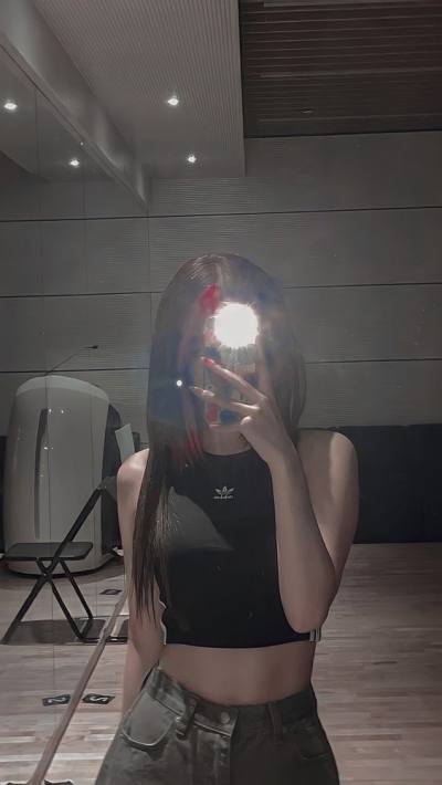 Anna 23 ans เทิง Thaïlande