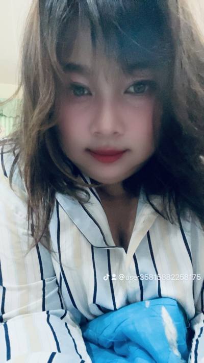 Reeya 35 Jahre Phuket  Thailand