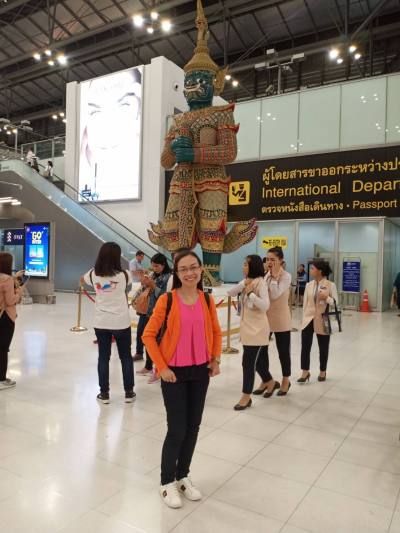 Chananya 47 Jahre Ubon Thailand