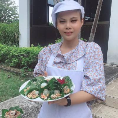 Apinya  44 years Chisngrai Thailand