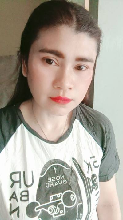 NUTCHANAT 44 ans Sakaeo  Thaïlande