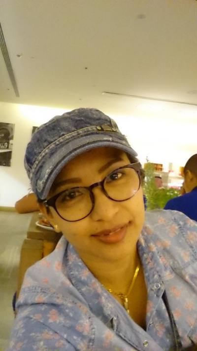 Nena 46 ans Ban Sang District Thaïlande