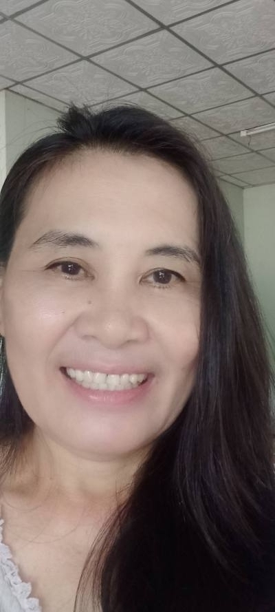 Lis 58 ans Muang  Thaïlande