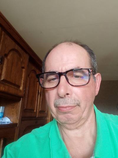Roland 61 years Givet 08600 France