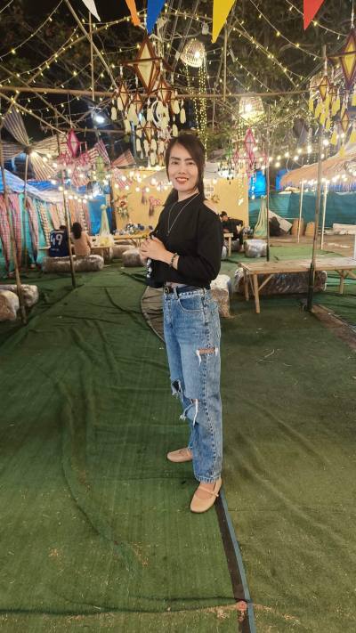 Linly 36 years Sirattana Thailand