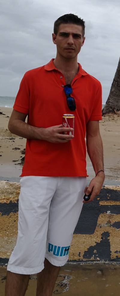 Maxime 38 years Namur Belgium