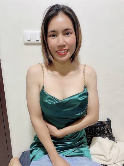 Nuttakran 38 years พัทยา Thailand