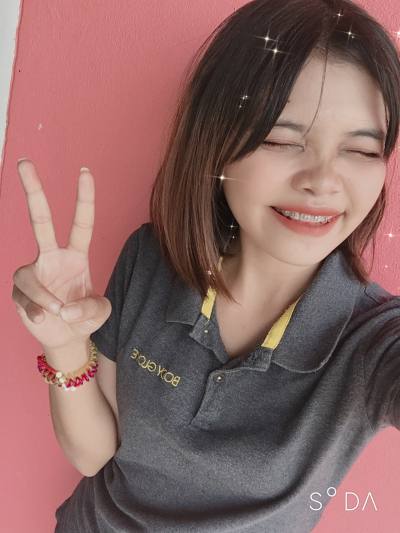 Namfon 24 ans มหาชัย Thaïlande