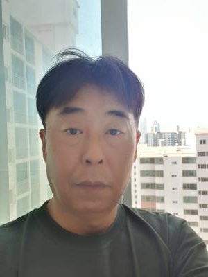 Youjin 49 ans Busan Corée du Sud