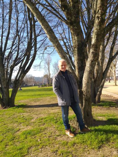 Jean 60 ปี Lorient France