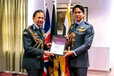Prince 27 ปี Bangkok ไทย