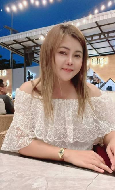 Napapat 43 years สุรินทร์ Thailand