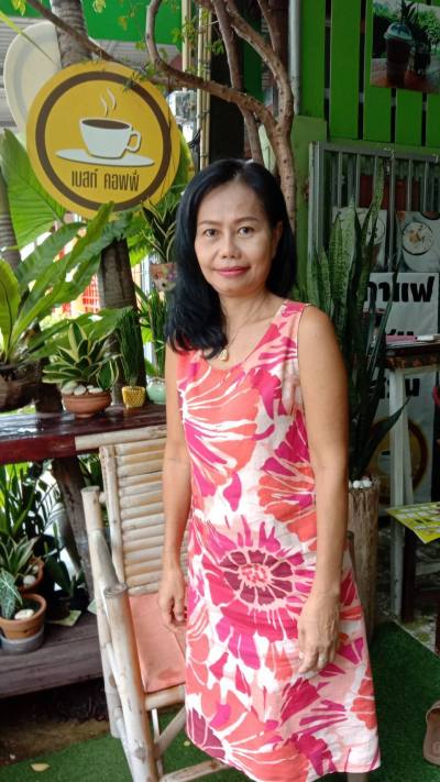 Ning 58 Jahre Muang  Thailand