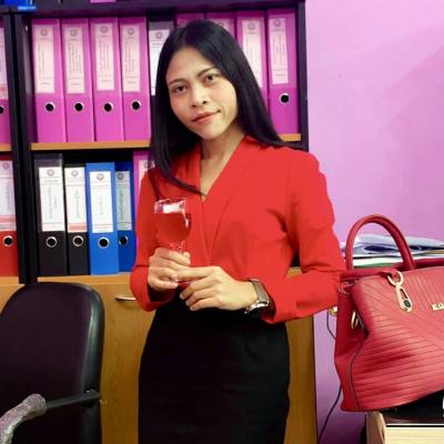 Sirilak 36 Jahre น้ำยืน Thailand
