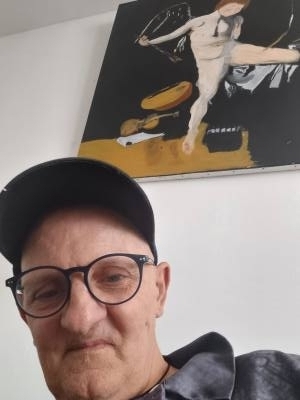 Yves 66 ปี Villeurbanne France