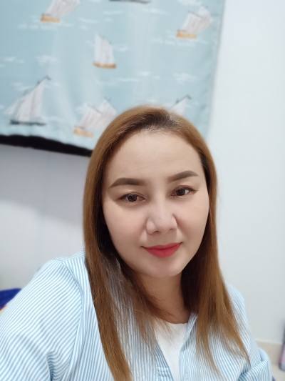 Jenny 40 ans ทุ่งฝน Thaïlande