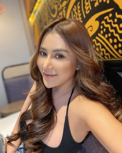 Hannah 37 years Kathu Thailand