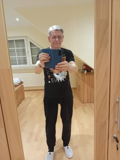 Leon 64 ans Kassel Allemagne