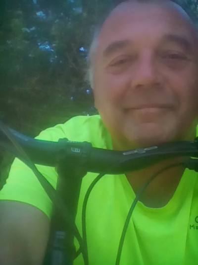 Thierry 57 ans Gueugnon France