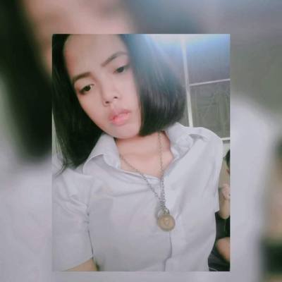 Parichat 24 ans ศรีสัชนาลัย Thaïlande