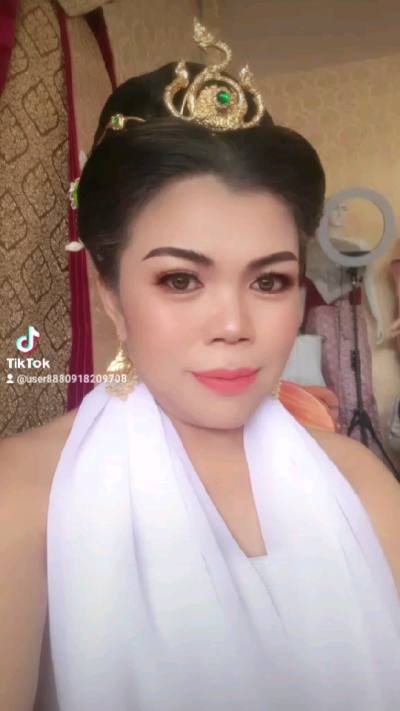 Pohn 26 ans ห้วยเม็ก Thaïlande