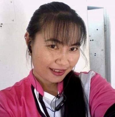 Janthima 34 ans ฟินเเลน Thaïlande