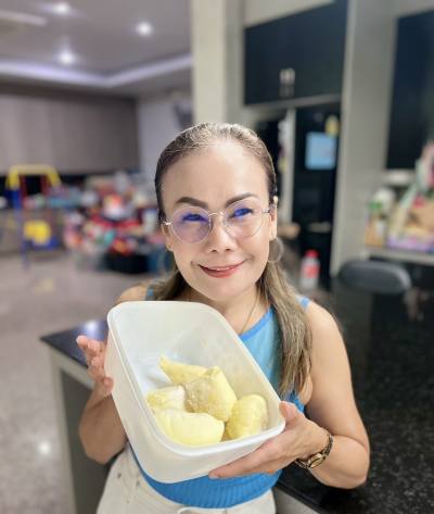 Sunee 52 Jahre Nakhon Ratchasima Thailand