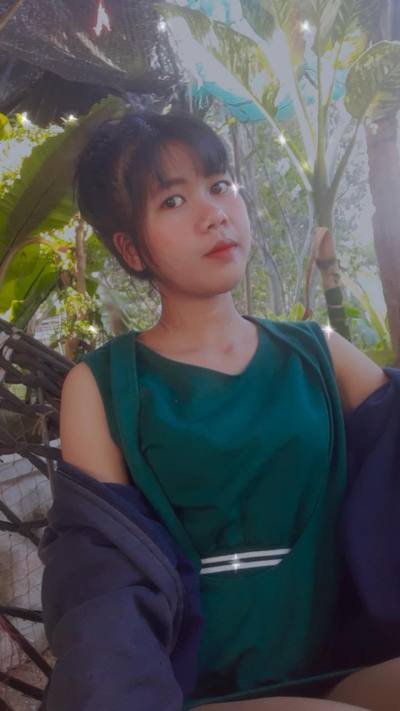 Mon 19 ans โนนเจริญ Thaïlande