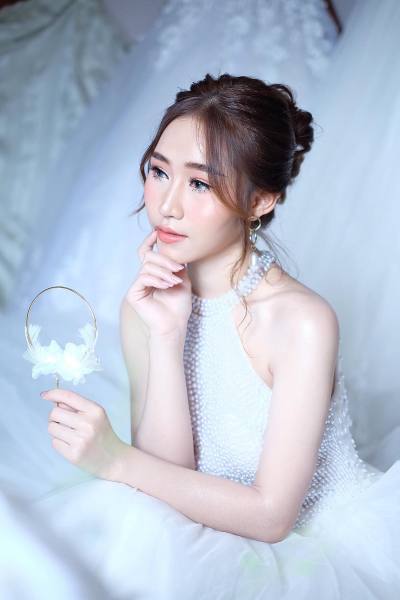 Praewa 33 Jahre เชียงใหม่ Thailand