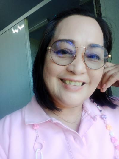 Dee 58 years Adelaide Thailand